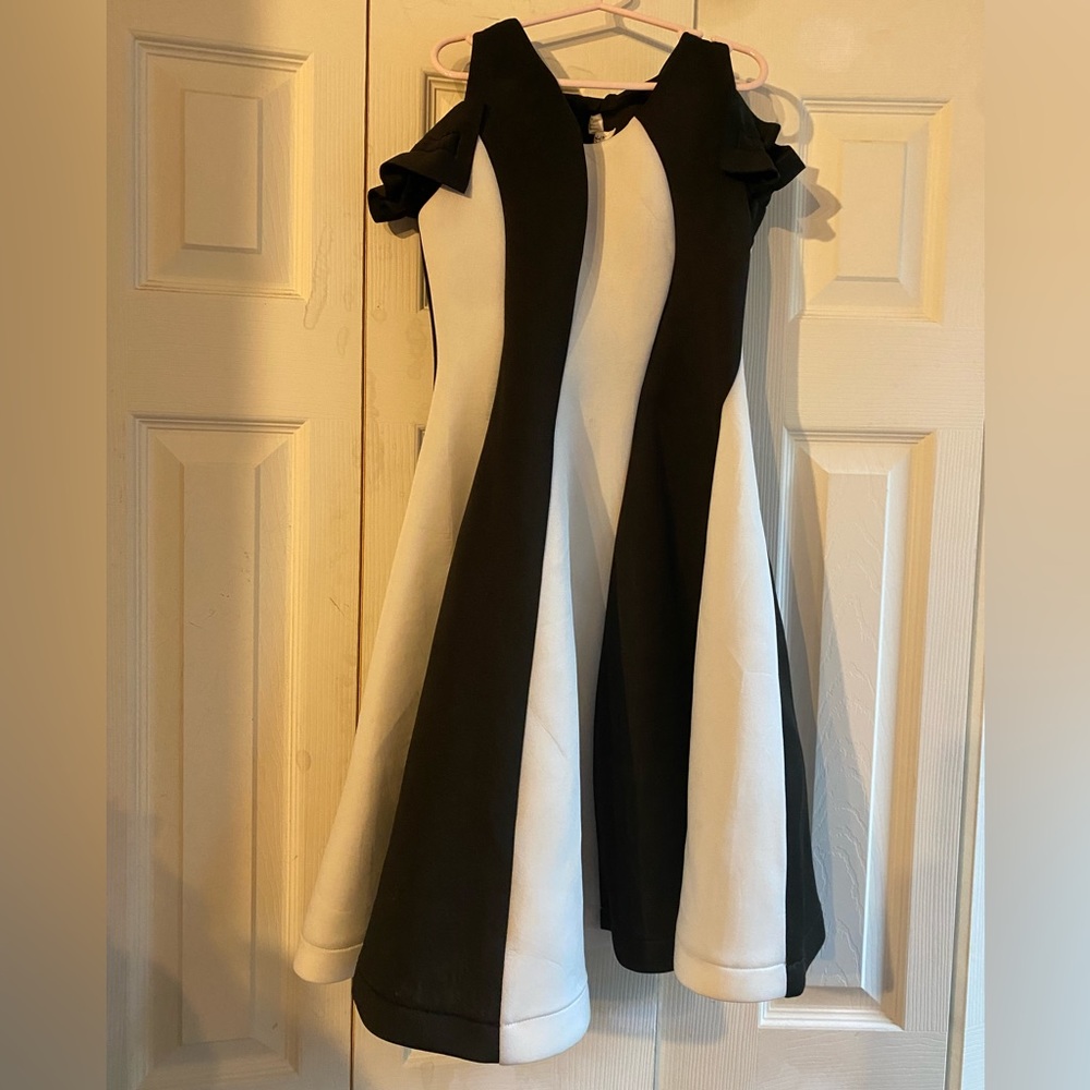 Deux par Deux Girls Dressy Black and White Scuba fabric Dress.Worn Once. Size 12